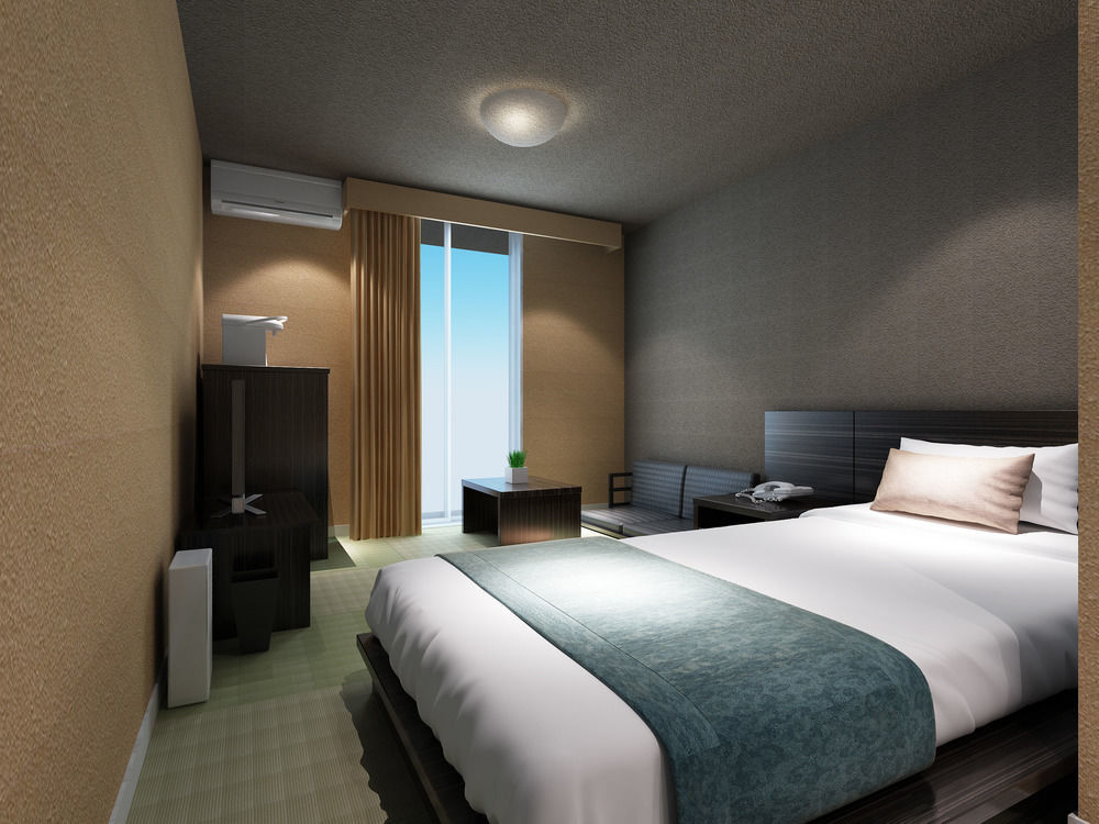 Route Hotel