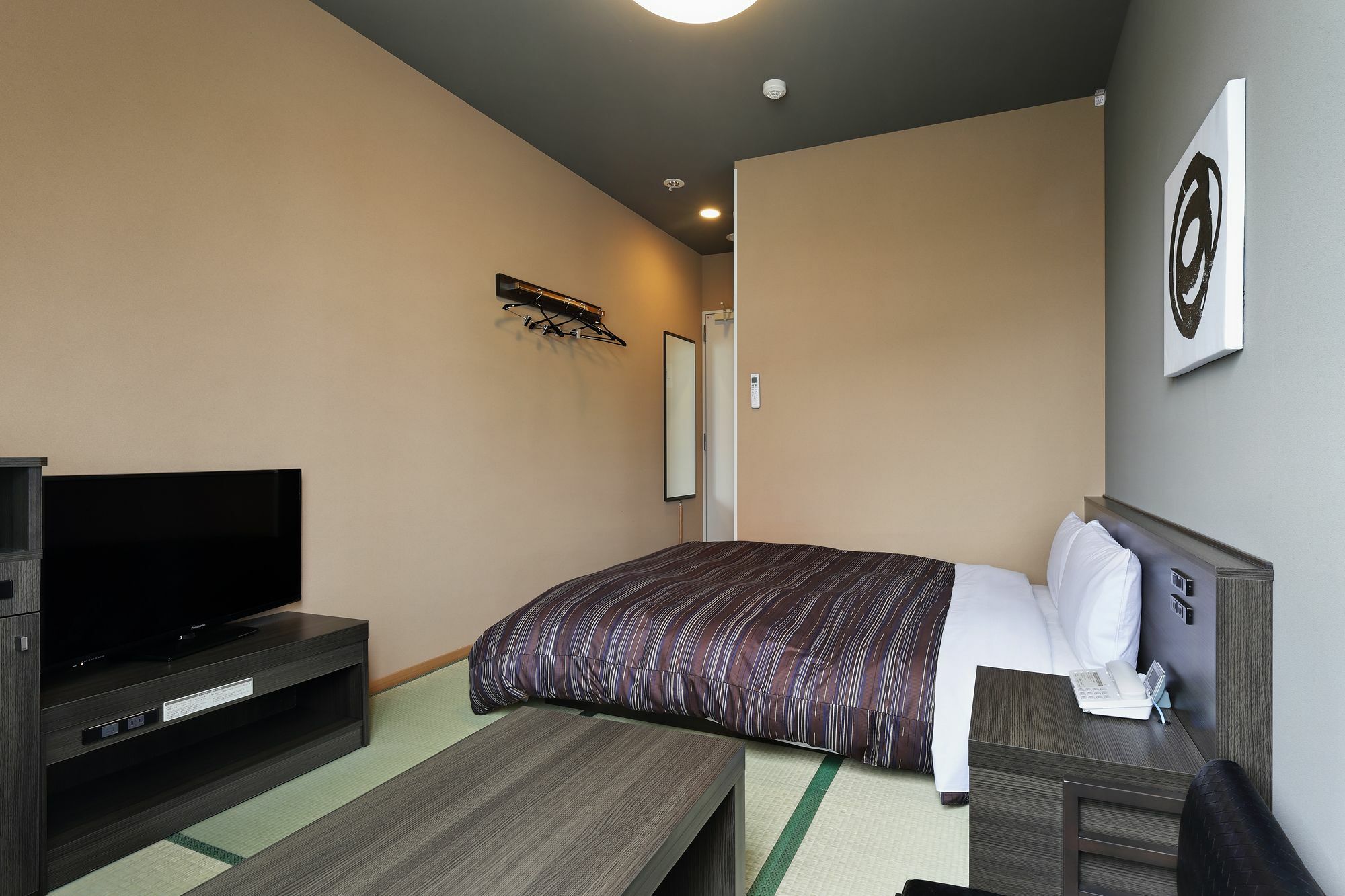 Route Hotel
